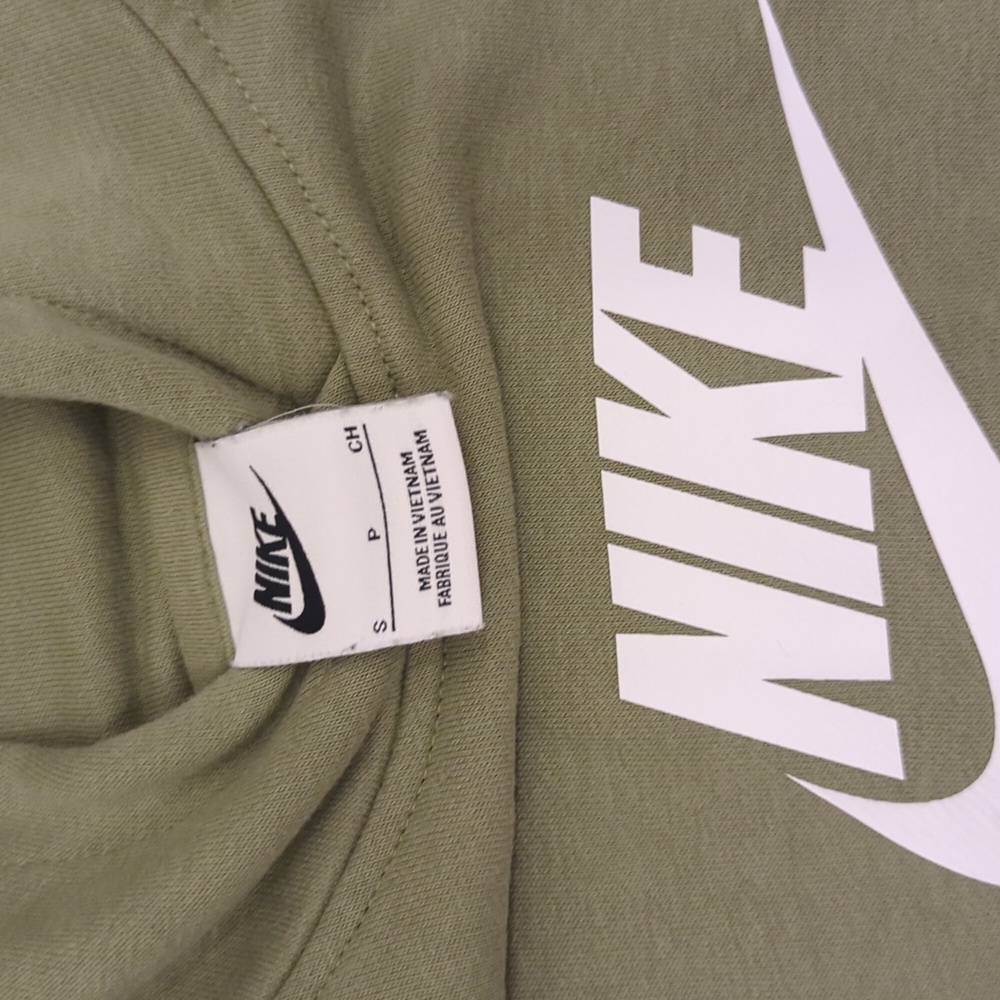Nike Sweaters - Picture 3 of 3